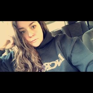 Meet your Posher, Lyndsey